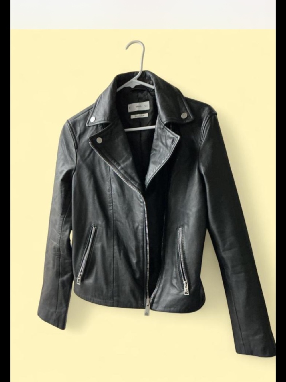 Leather Mango MNG jacket. Size small excellent condition